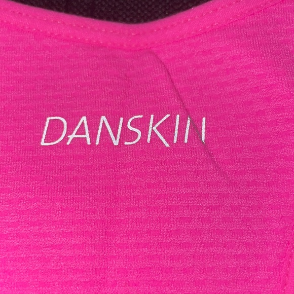 Danskin. Sports bra pink medium NWOT - Picture 3 of 4
